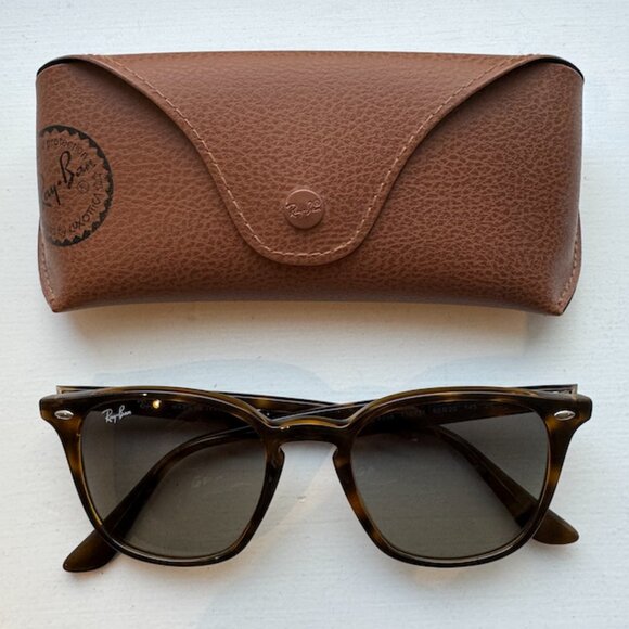 Ray-Ban Sunglasses - RB4258 - Picture 1 of 7